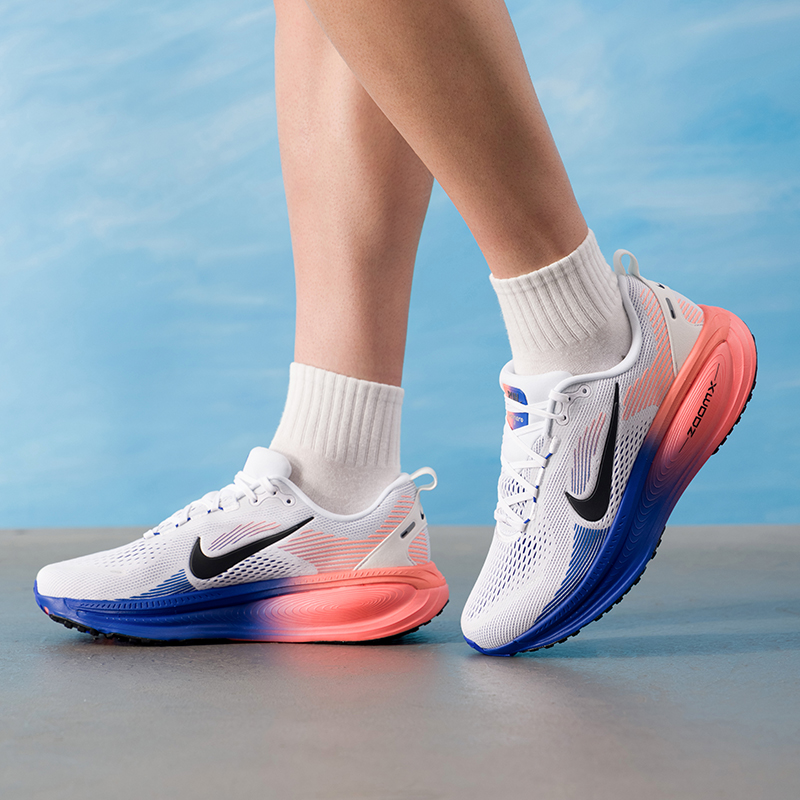 Lightweight Road Running Shoes - ナイキ ヴォメロ 18 HM6803-114 メンズ オリジナル