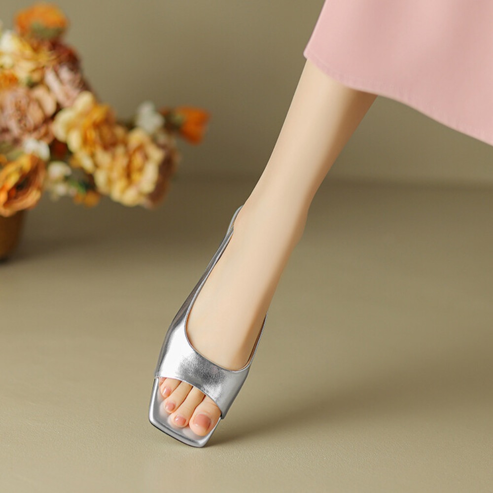 快適なソフトインソールメタリックキトゥンヒールミュール女性用 - Sandals のレビューと価格