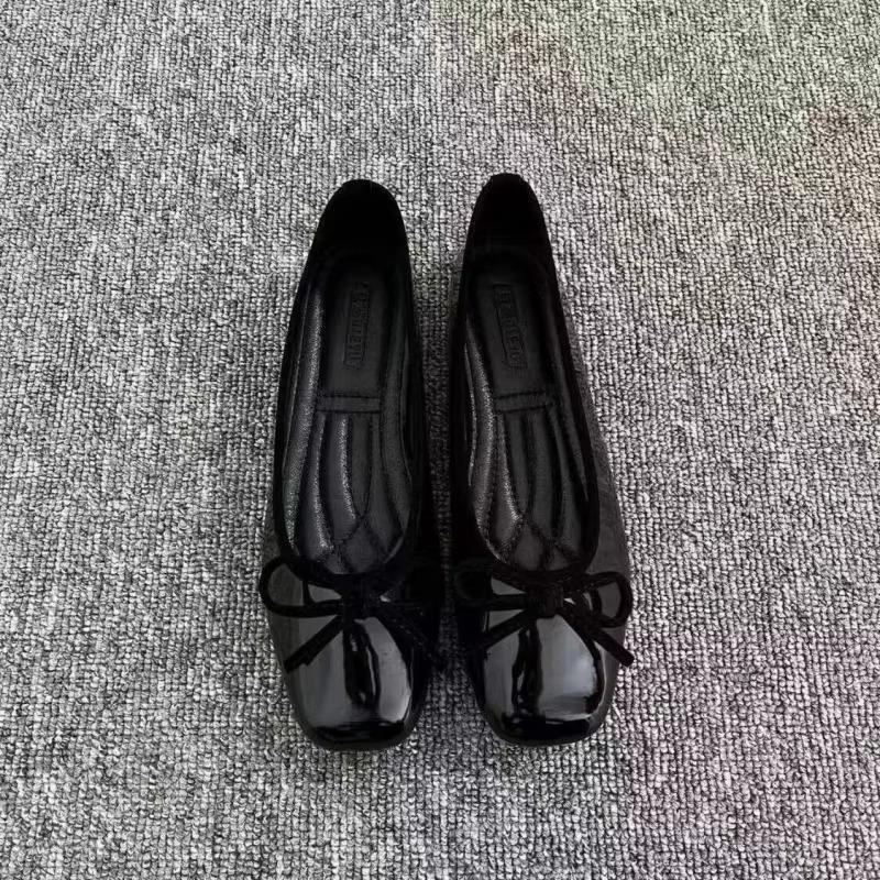 レディース バレエシューズ スクエアトゥ リボン スリップオ - Heels のレビューと価格