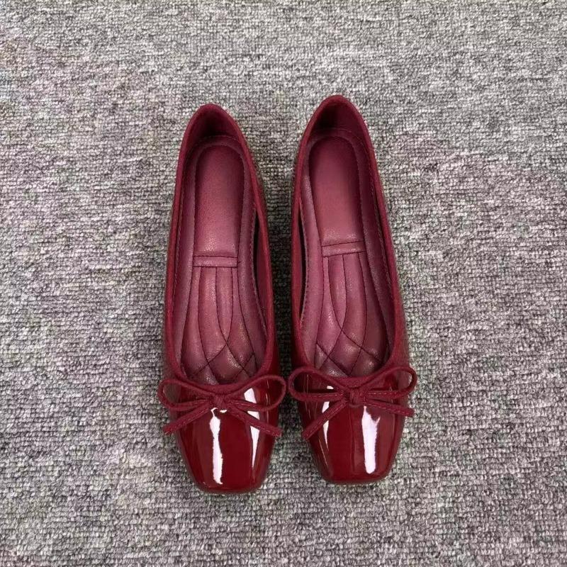 レディース バレエシューズ スクエアトゥ リボン スリップオ - Heels のレビューと価格