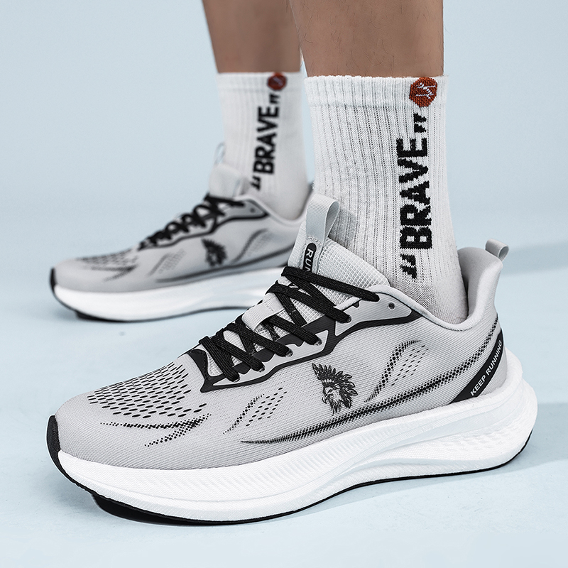 超軽量メンズスポーツランニングシューズ 通気性抜群 トレイル - Shock Absorbing Gym Trainers のレビューと価格