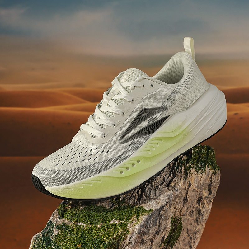 メンズランニングシューズスニーカー トレーニングシューズ ク - Lightweight Road Running Shoes のレビューと価格
